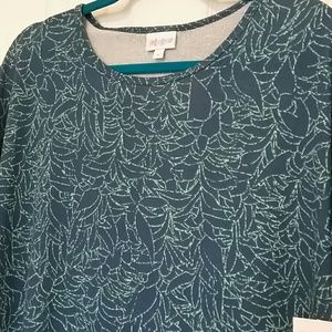 Nwt lularoe LLR irma tunic - small